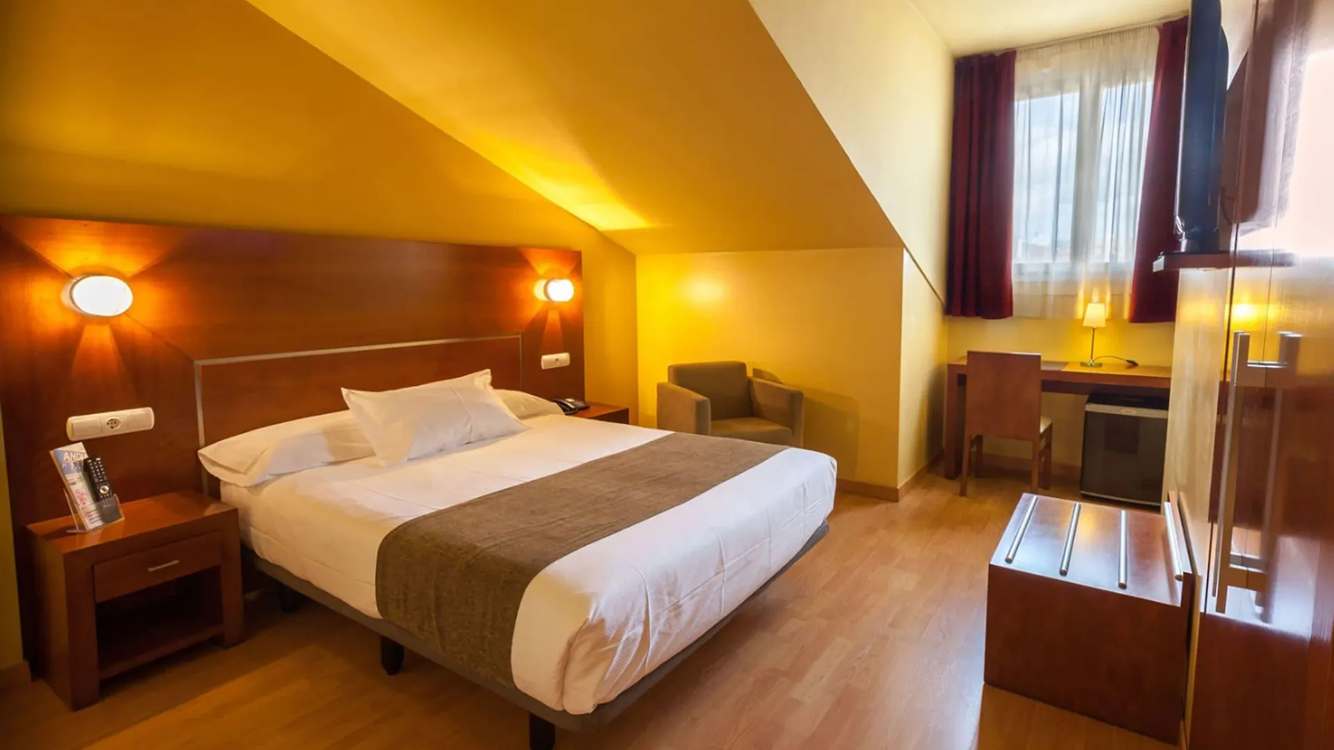 Hotel Andia Orcoyen 4*,  Spain